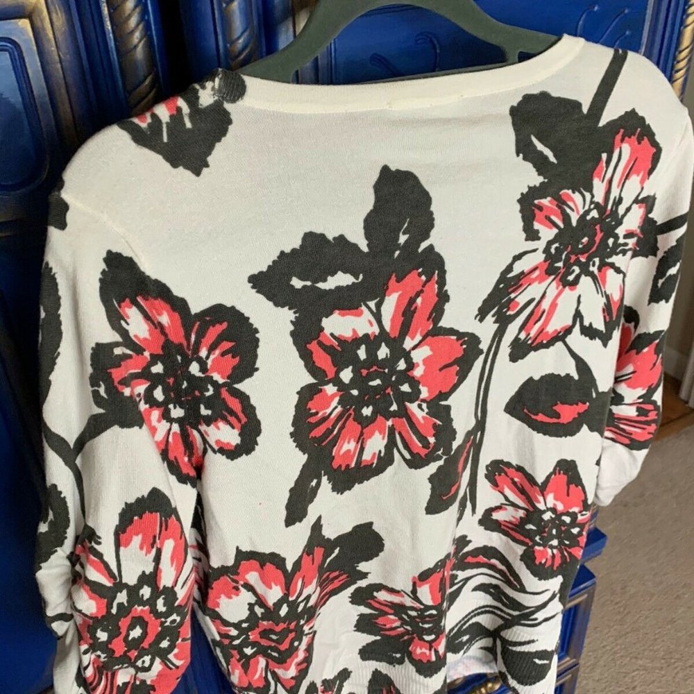 INC Bright Pink And Jeweled Flower Cardigan Size L - Picture 3 of 4